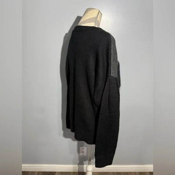 DKNY Women's Geometric Sweater - Black, Gray, and White - Picture 5 of 13